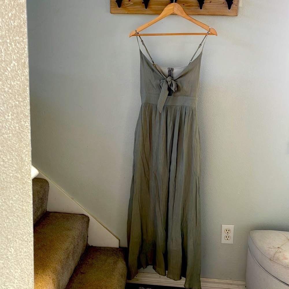 Keyhole dress - Picture 2 of 7